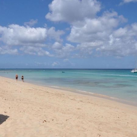 Bora Bora By Blue Sky Luxury Apartment Paynes Bay Екстериор снимка