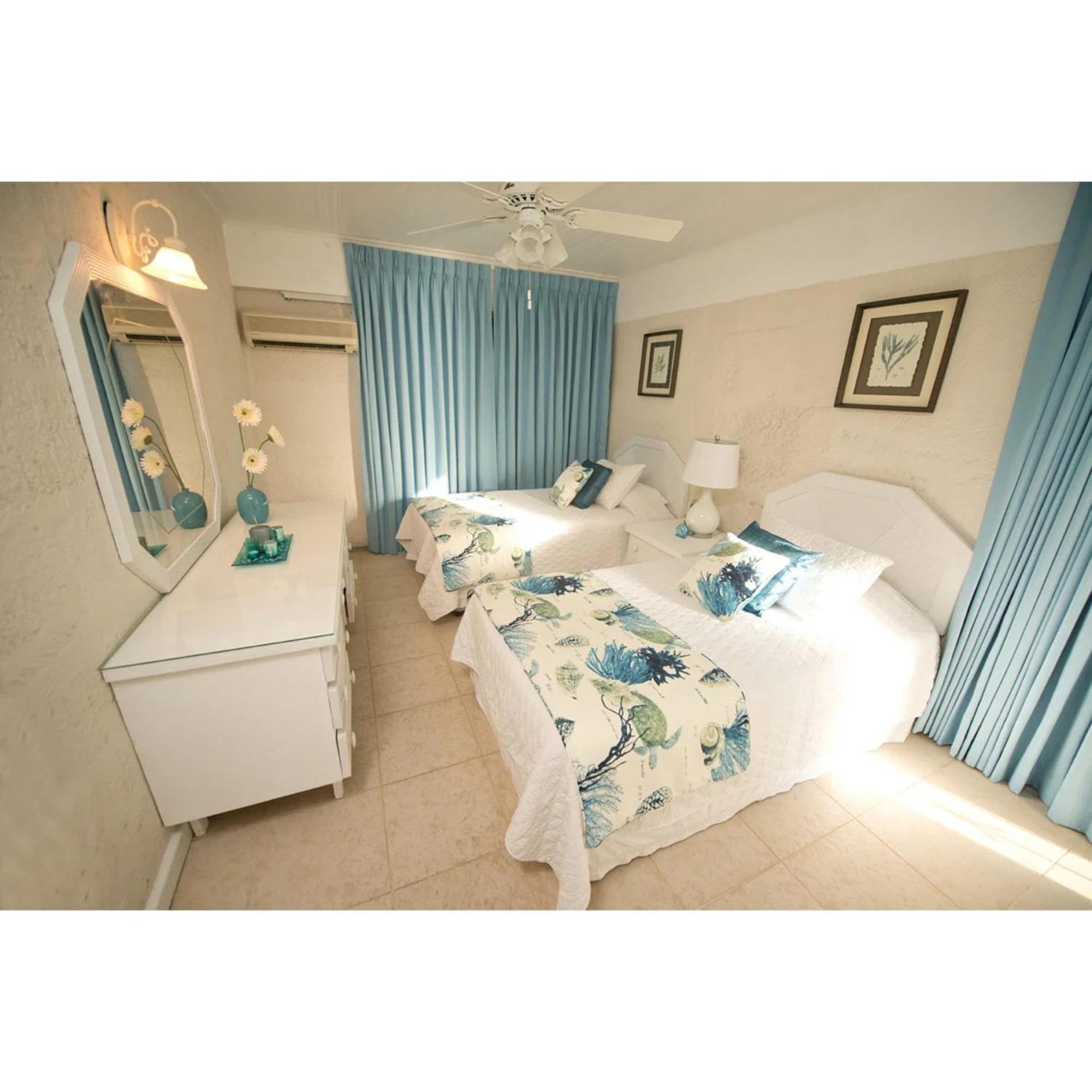 Bora Bora By Blue Sky Luxury Apartment Paynes Bay Стая снимка