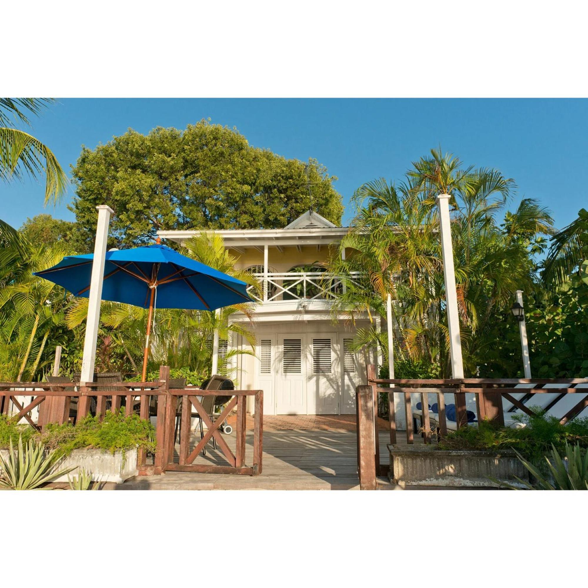 Bora Bora By Blue Sky Luxury Apartment Paynes Bay Стая снимка